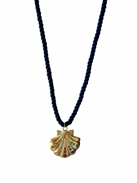 SHELL NECKLACE