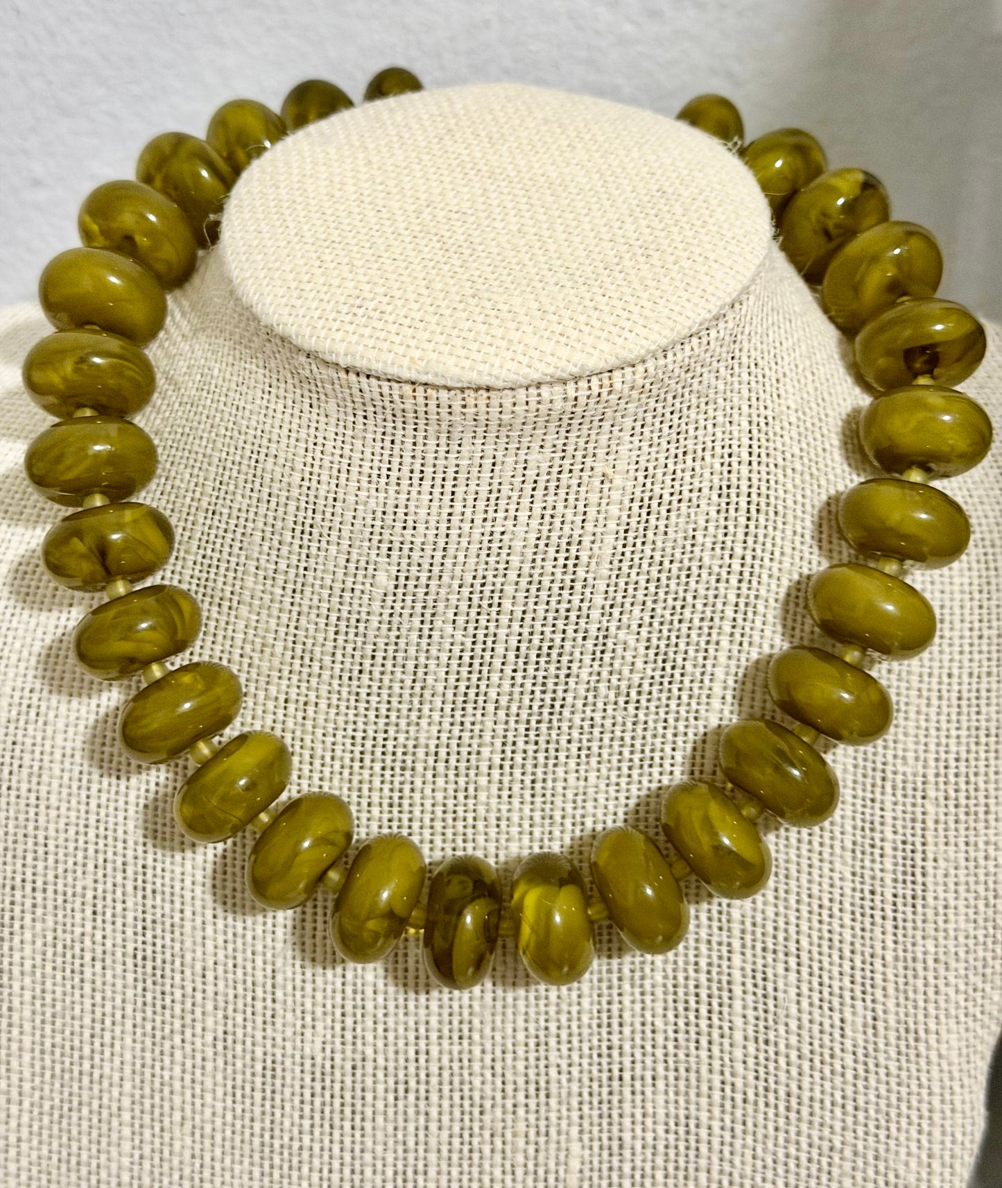 OLIVIA NECKLACE