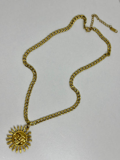 SOLÉ NECKLACE
